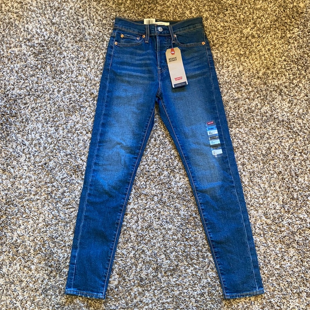 NWT Levi’s Wedgie Skinny Jeans, 00/W24